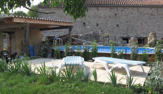 Occitanie, near Albi, in a former agricultural estate, with swimming pool