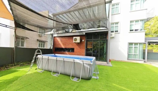 Ocean 23 Shamrock Beach with Pool 7 Bedroom