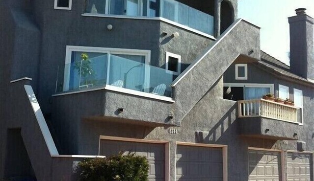 Ocean and Beach View Townhouse at Mandalay Beach in Oxnard, California