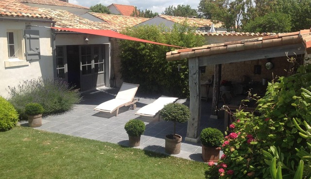 Ocean and charm in classified village of Talmont, sea view, very close to Royan