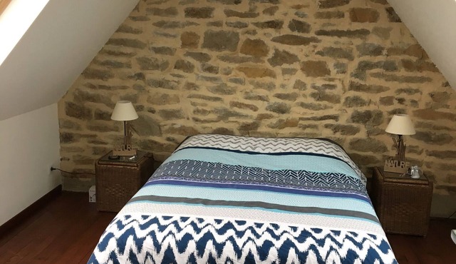 Ocean and natural site of the Pointe du Raz at your feet