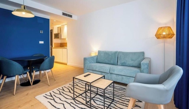Ocean Breeze Gros Two Apartment near San Sebastián’s Surfing Beach
