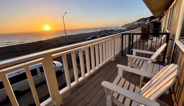 Ocean/Beach Front 🐳🐬w/Panoramic Oceanviews🌅🪂