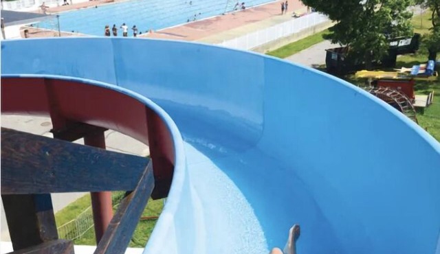 Ocean Beach Fun! 3 bedroomsDog ok with fee and signing of pet agreement!