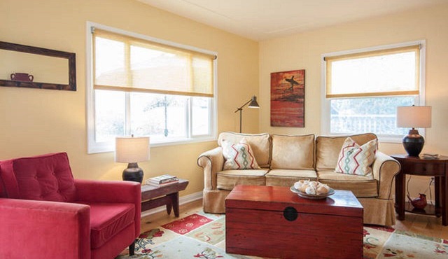 Ocean Beach Garden Cottage - Cozy Coastal Retreat
