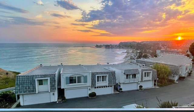 Ocean & beach views - 3 bdrm townhouse overlooking Dana Point