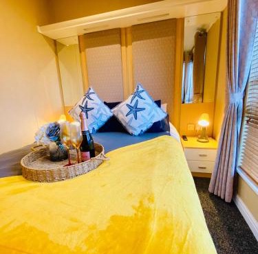 OCEAN BLISS LODGE - A Seaview Luxury Lodge with access to private beach