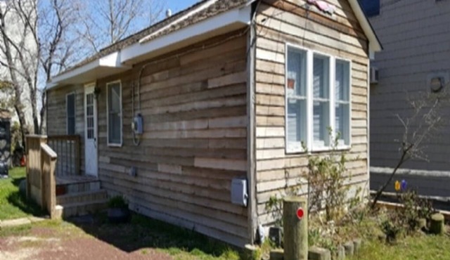 Ocean Block. Beach Badges. Cute Cottage in the oceanblock. No streets to cross.