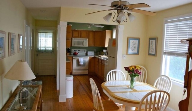 Ocean Block Beach Cottage - 7 Delaware Ave - Downtown Rehoboth