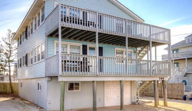 OCEAN BLOCK - One off the Ocean