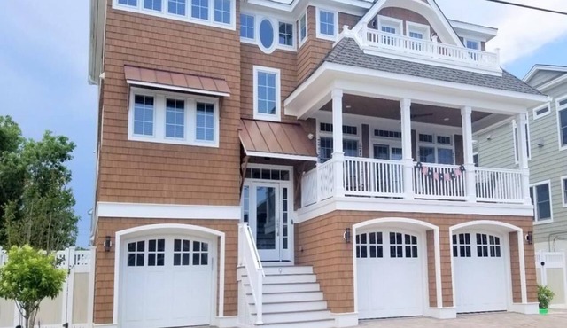 Ocean Block with Pool in Brant Beach!
