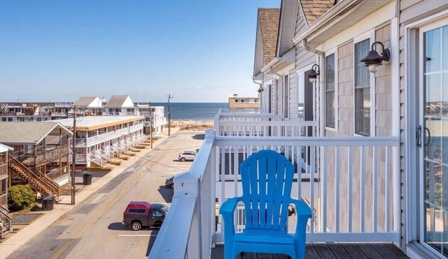 Ocean Block with short walk to Beach