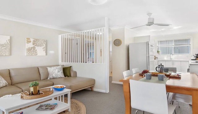 Ocean Blue Apartment Five