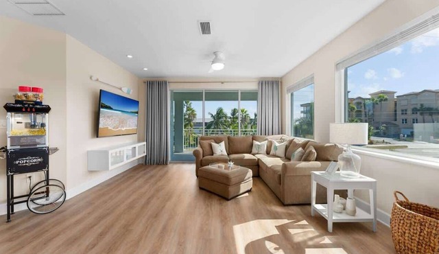 Ocean Blue Beach House Located in South Cocoa Beach