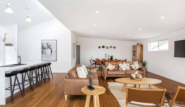 Ocean Blue - Experience pure luxury in this incredibly stunning home