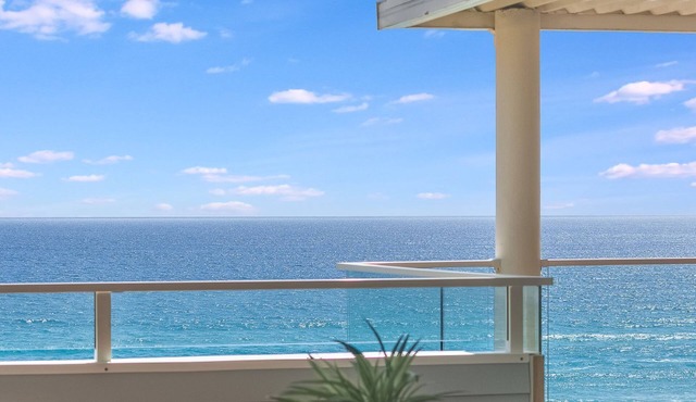 Ocean Blue on Currumbin Hill - Pet Friendly - Linen Provided!