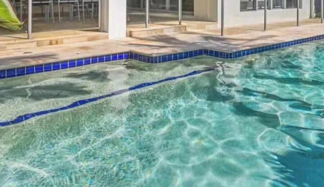 OCEAN BLUE ON SALT BEACH