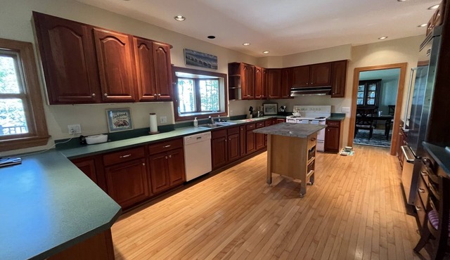 Ocean Bluff, Deer Isle - Private Beach!