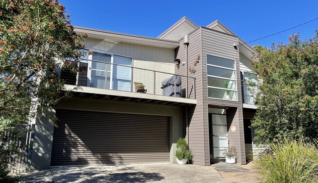 Ocean Blvd Beach House - Family friendly 4 bedroom home with Games Room