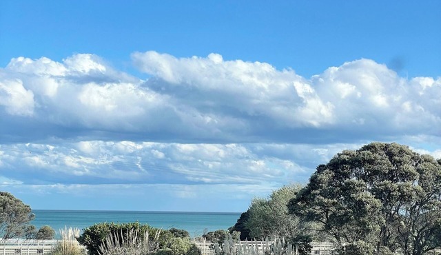 Ocean Breeze at Wainui