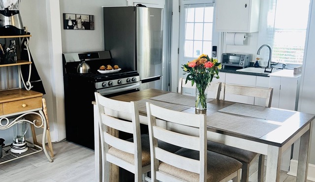 Ocean Breeze -Dog Friendly Cottage Steps 2 Beach Sleeps 6 - 100 yards to Beach!