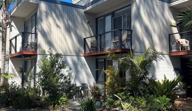 Ocean Breeze Mollymook Beach