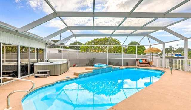 Ocean Breeze Oasis with Boat Dock and Slip on Canal!