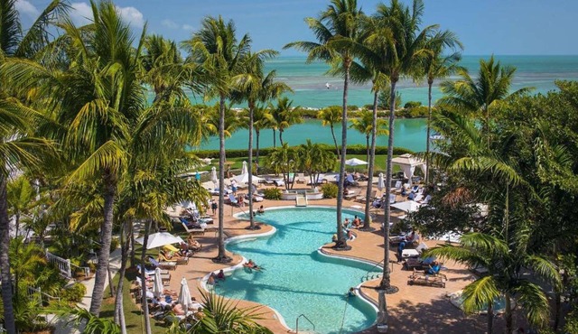 Ocean Breeze| Paddleboarding. Four Bedroom Private Villa