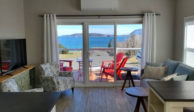 Ocean Breeze Relaxing Ocean Front