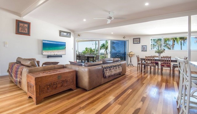 Ocean Breeze - Sunshine Beach Family Home