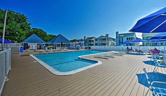 Ocean City Condo w/Pool Access: Walk to Beach!