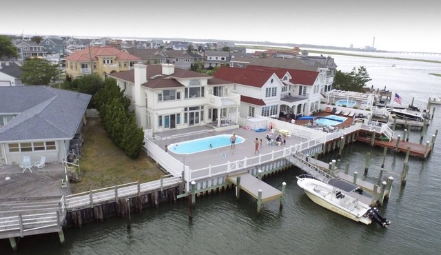 Ocean City, New Jersey Bayfront Vacation home