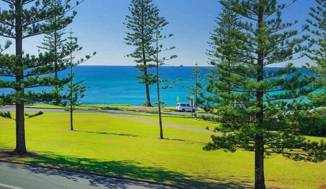 Ocean Court 7 - Town Beach Holiday Convenience