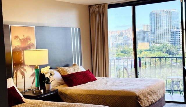 Ocean & Diamond Head-view studio in Waikiki