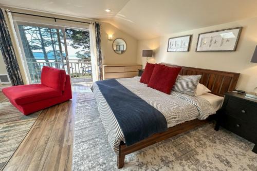 Ocean Front, Agate at Oregon House, Stairs to the Beach!