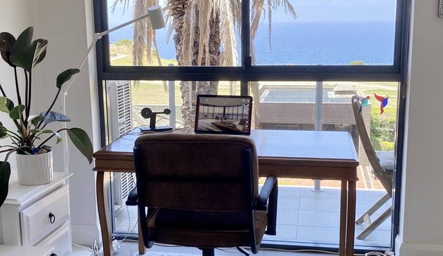 Ocean front apartment in Vaucluse