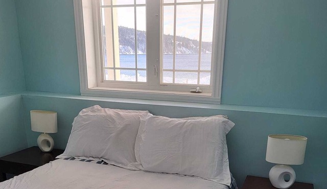 Ocean Front Apartment in Hillview