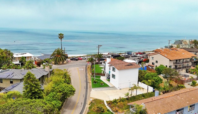 Ocean Front Beacons Beach, Amazing View, Surfboard