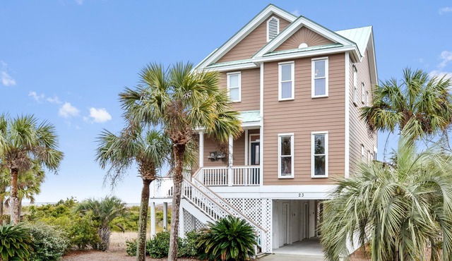 "Ocean Front, Close To Pools, Stunning Views!"