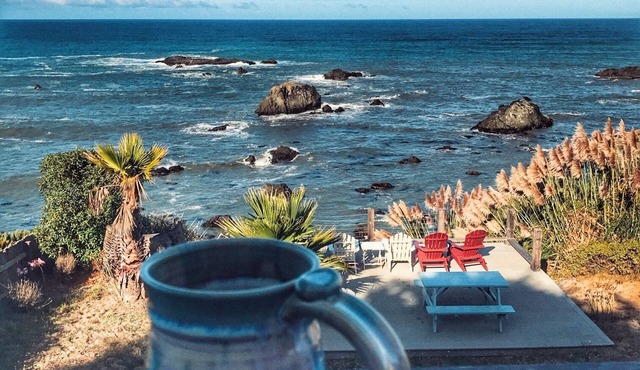 Ocean-front Cottage With Magnificent Whitewater Views