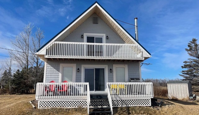 Ocean Front Cozy Cottage Overlooking Prince Edward Island.