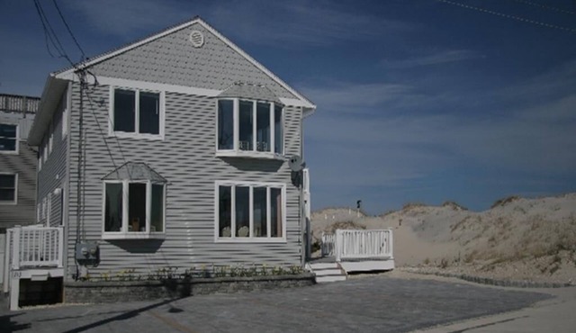 OCEAN FRONT DUPLEX SLEEPS 8