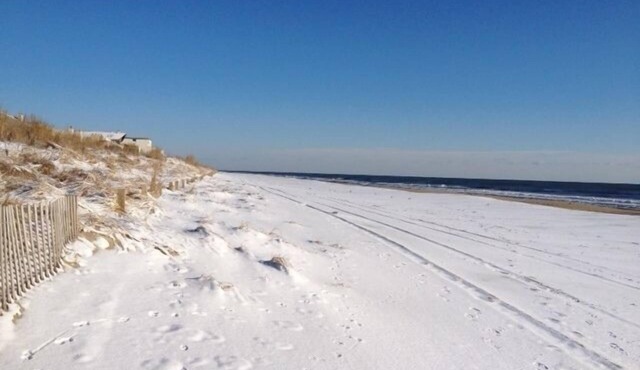 Ocean Front Directly On Beach Walk Out To The Sand