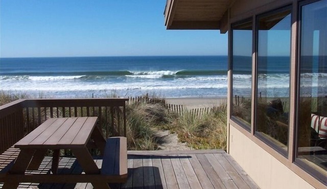 Ocean Front family Home with Panoramic Views