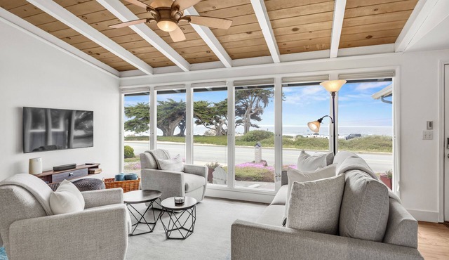 Ocean front home - hear the waves crash as you sleep.