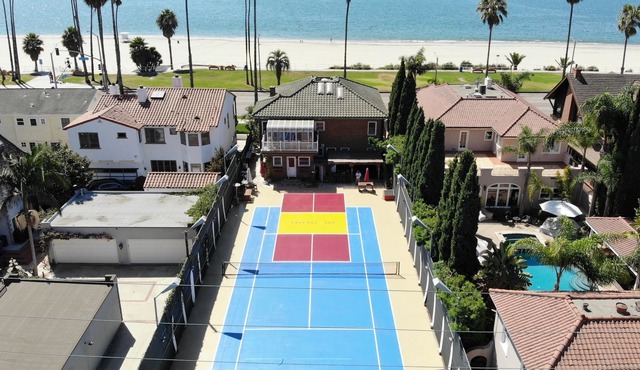 OCEAN front house with full PICKLEBALL & TENNIS court.