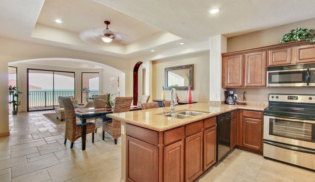 Ocean Front, Incredible View of the Sea of Cortez in the 4th Floor 403