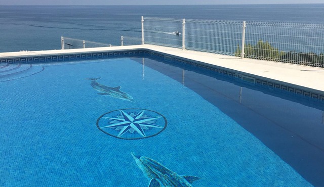 Ocean Front Large Luxury Villa with Pool.