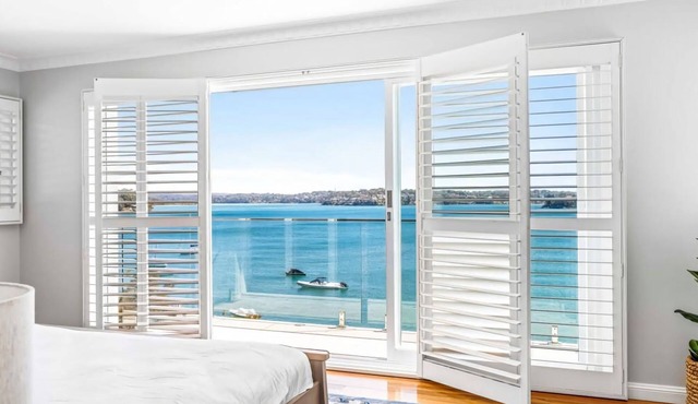 Ocean Front Luxury The Lambeth Walk