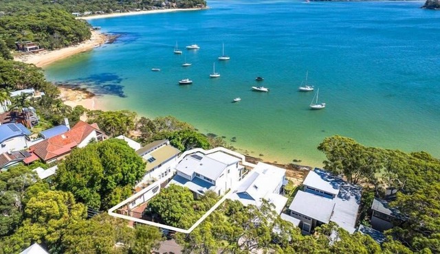 Ocean Front Luxury - The Lambeth Walk